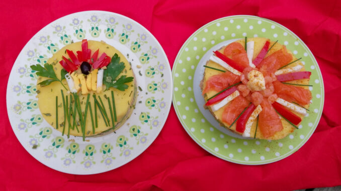 Prachtige Peruaanse causa met tonijn en avocado Prachtige Peruaanse causa met tonijn en avocado