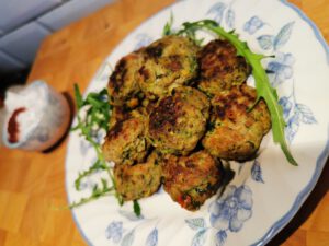Lamsgehaktballetjes met pistachenootjes