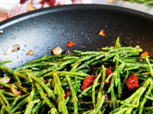 Zilte zeekraalsalade liggend Zilte zeekraalsalade