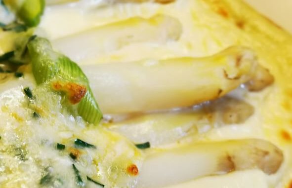 Asperges met kaas en prei Asperges met kaas en prei
